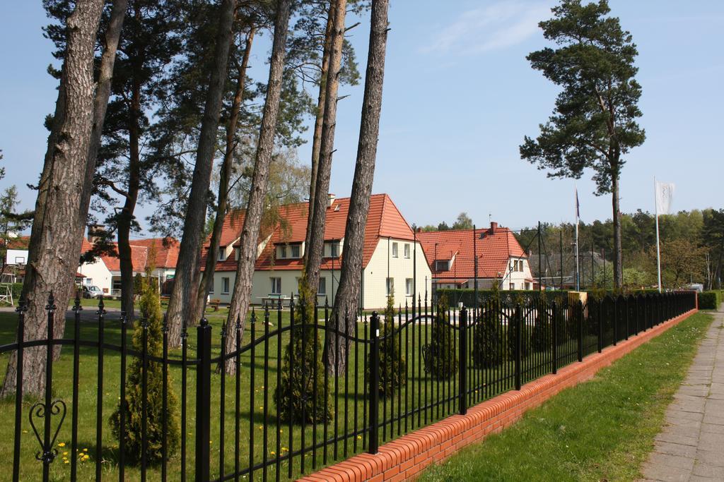 Osrodek Wypoczynkowy Merkury Mrzeżyno Extérieur photo
