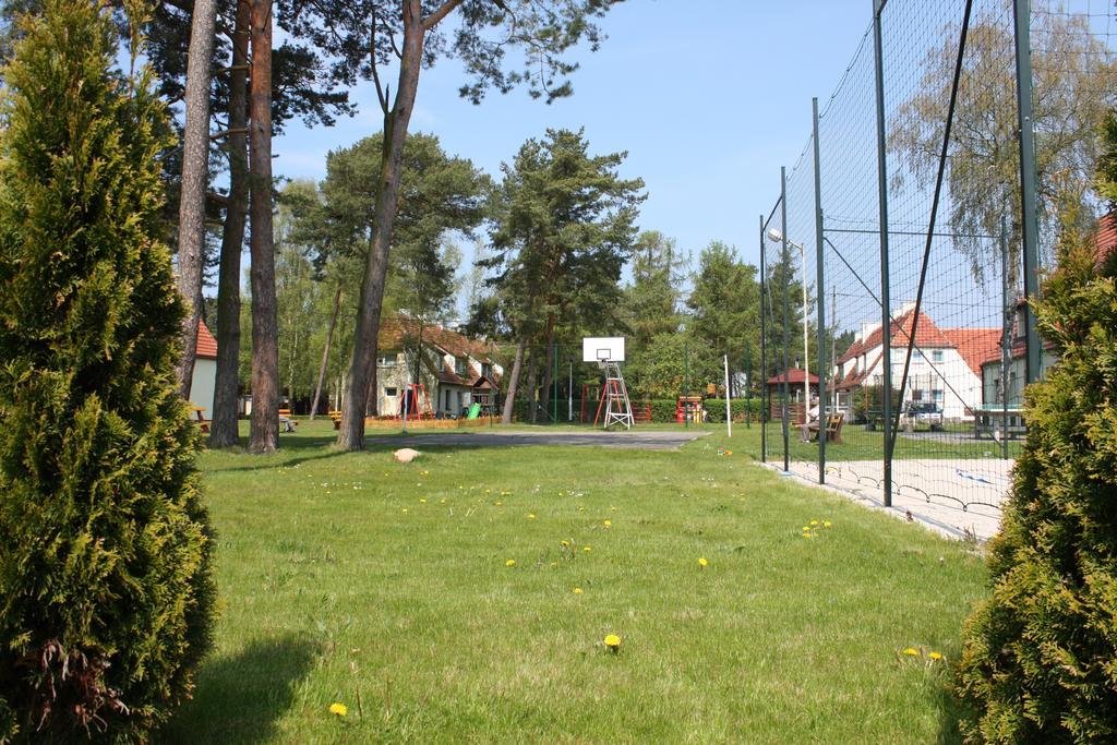 Osrodek Wypoczynkowy Merkury Mrzeżyno Extérieur photo