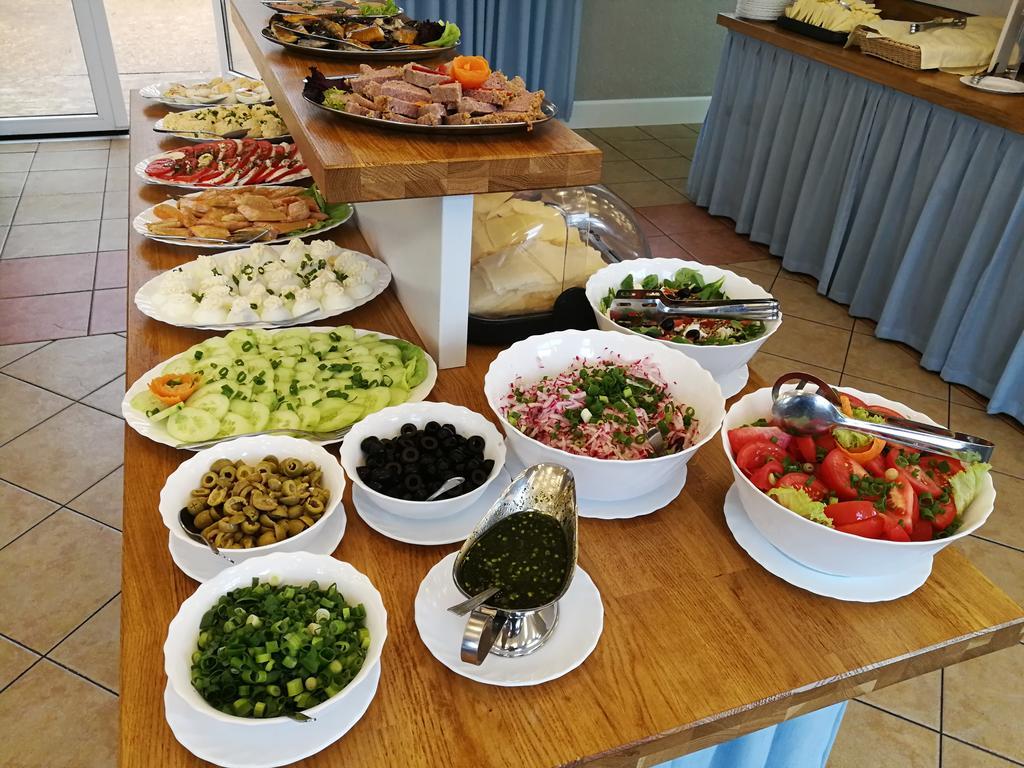 Osrodek Wypoczynkowy Merkury Mrzeżyno Extérieur photo