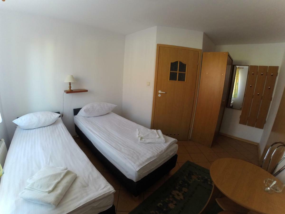 Osrodek Wypoczynkowy Merkury Mrzeżyno Extérieur photo